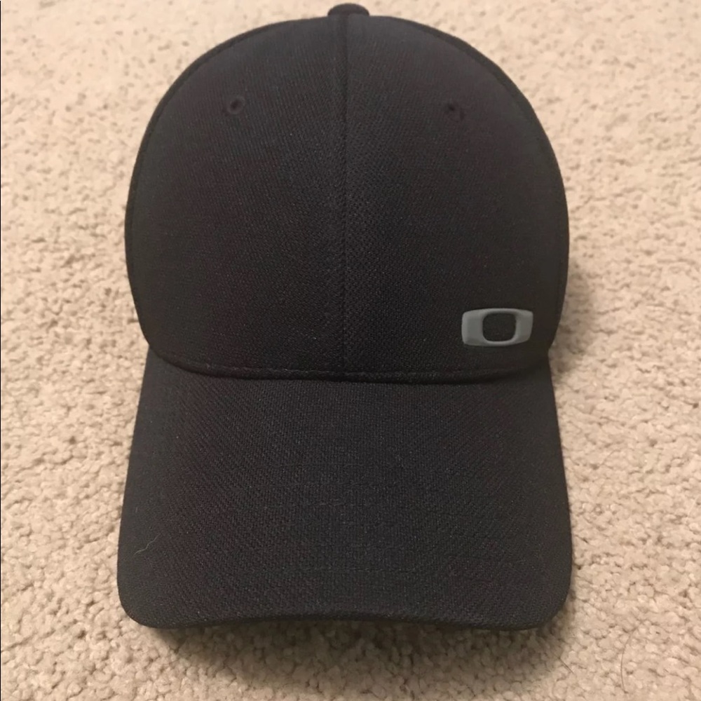Oakley Flex Fit S/M Hat